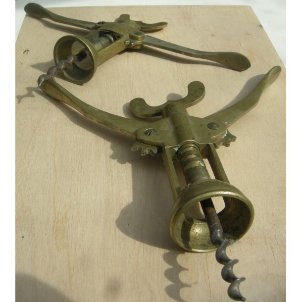 Proptr�kker 28 "Engel"-type i bronze
