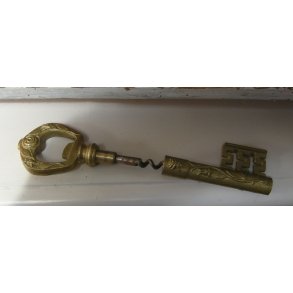 Proptrkker skjult i en ngle