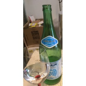 PREALPI: naturligt let perlende kildevand 92 cl. CICLO
