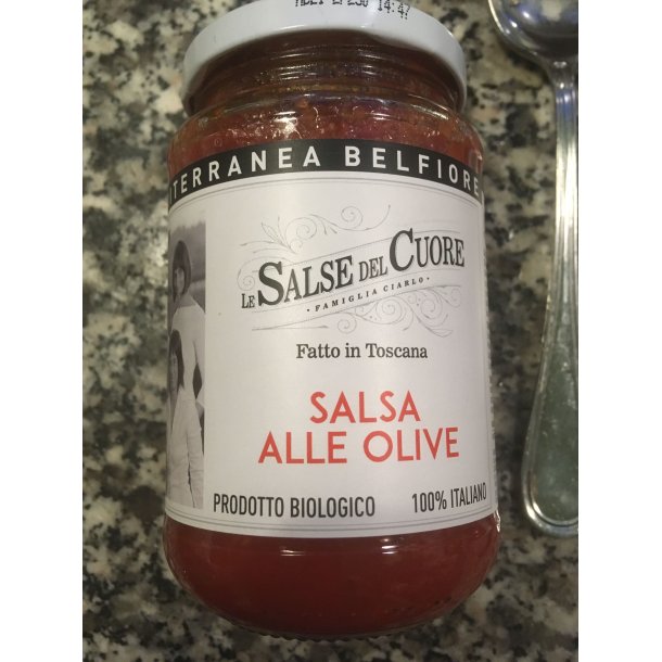 Salsa alle olive/Tomatsauce med oliven Mediterranea Belfiore